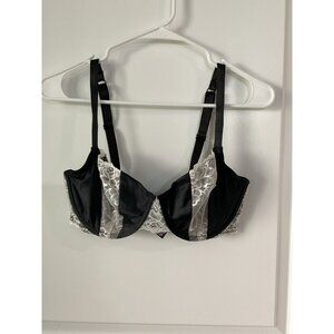 NWOT Victorias Secret Bra 36DD Black Lace.